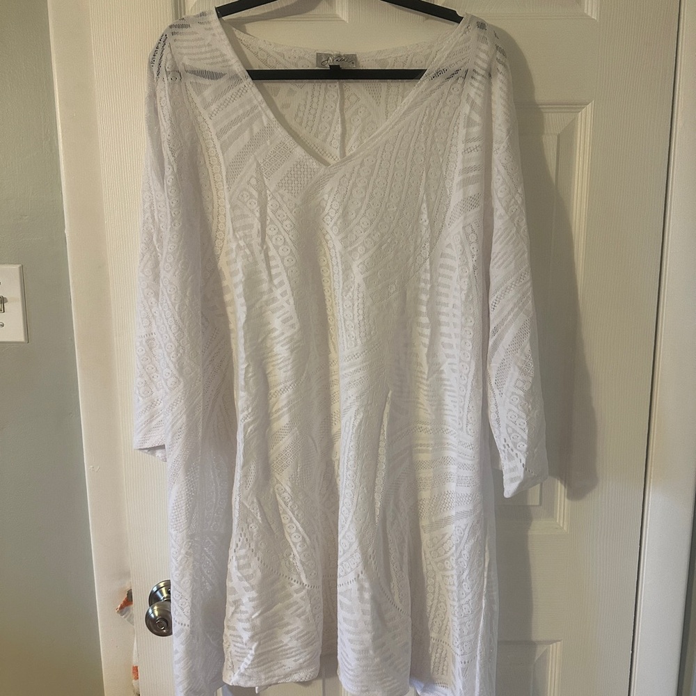 A. Valdi White Sheer V-Neck Cover-Up Size 3X
